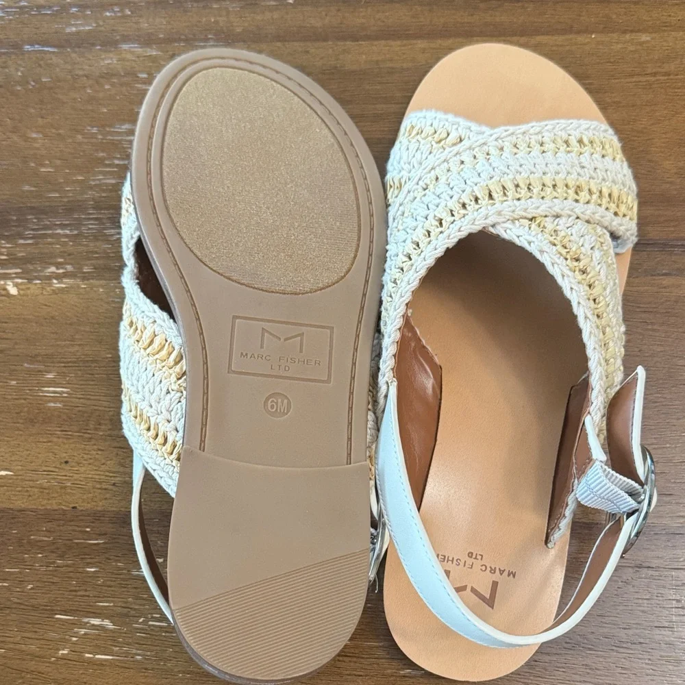 Marc Fisher womens LonnieFlat‎ Sandal Size 6